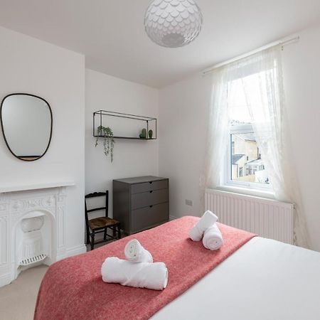 Fabulous House - Only 10 Minutes Walk To Roman Baths Bagian luar foto