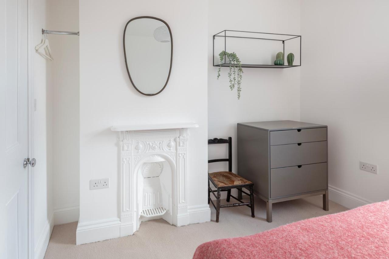 Fabulous House - Only 10 Minutes Walk To Roman Baths Bagian luar foto