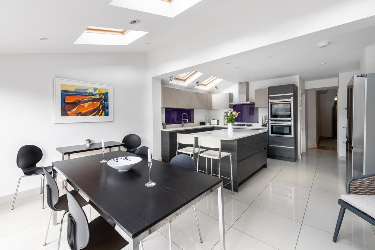 Fabulous House - Only 10 Minutes Walk To Roman Baths Bagian luar foto