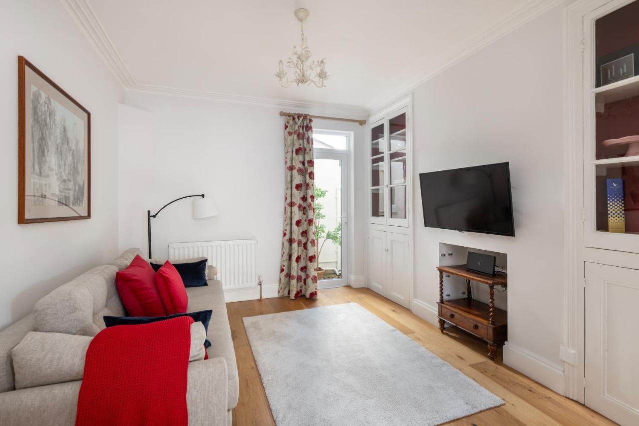 Fabulous House - Only 10 Minutes Walk To Roman Baths Bagian luar foto