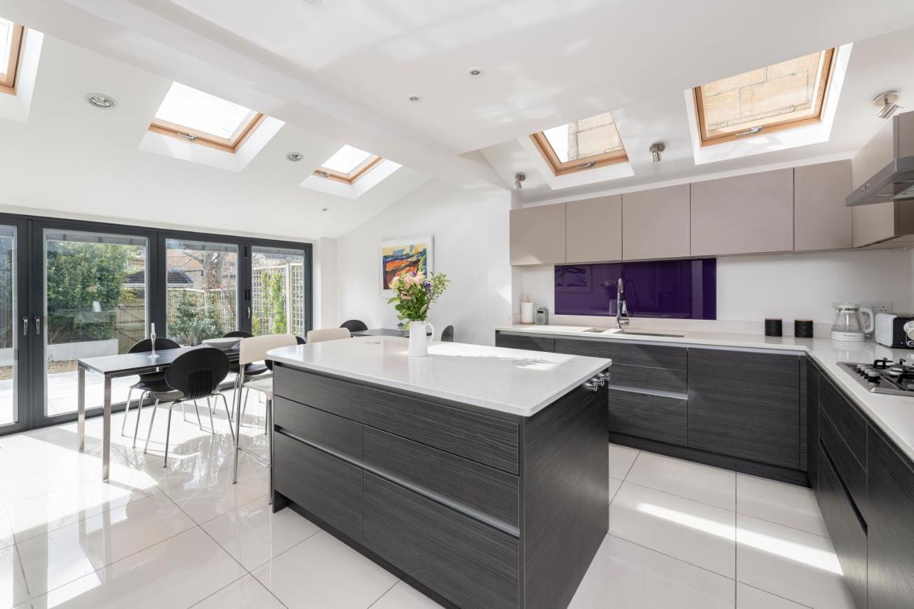 Fabulous House - Only 10 Minutes Walk To Roman Baths Bagian luar foto